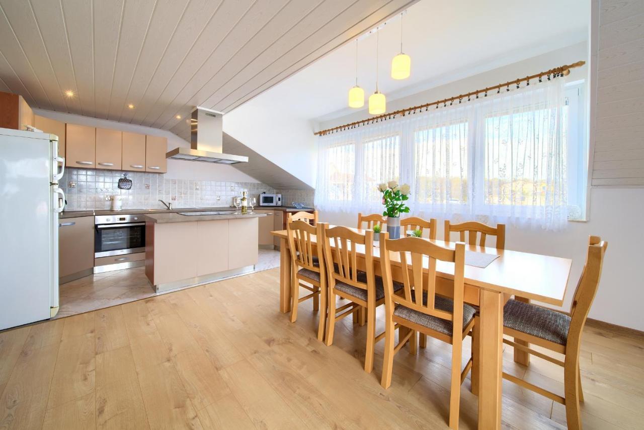 קרק Apartment Mladen מראה חיצוני תמונה