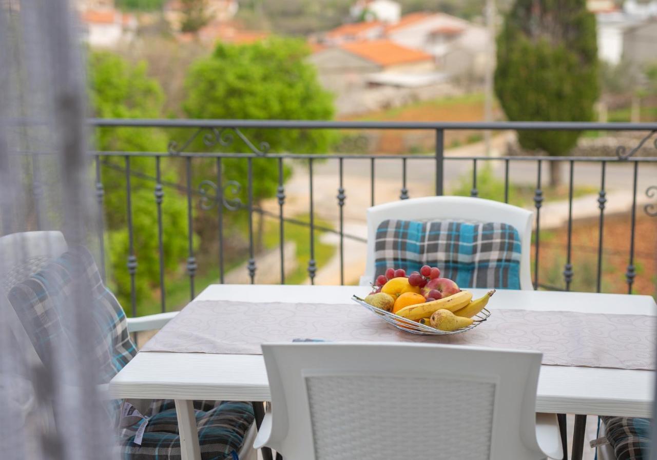 קרק Apartment Mladen מראה חיצוני תמונה