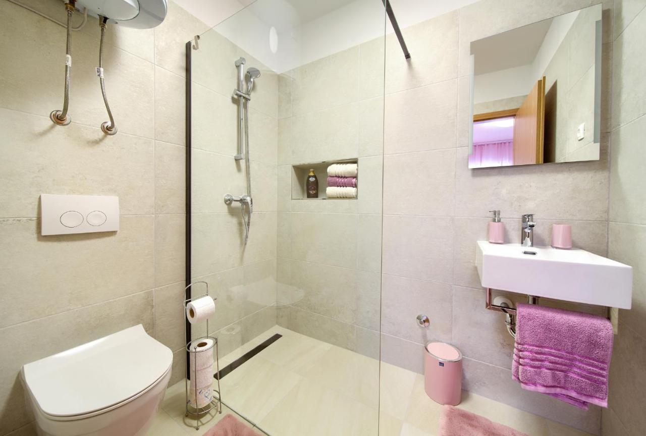 קרק Apartment Mladen מראה חיצוני תמונה