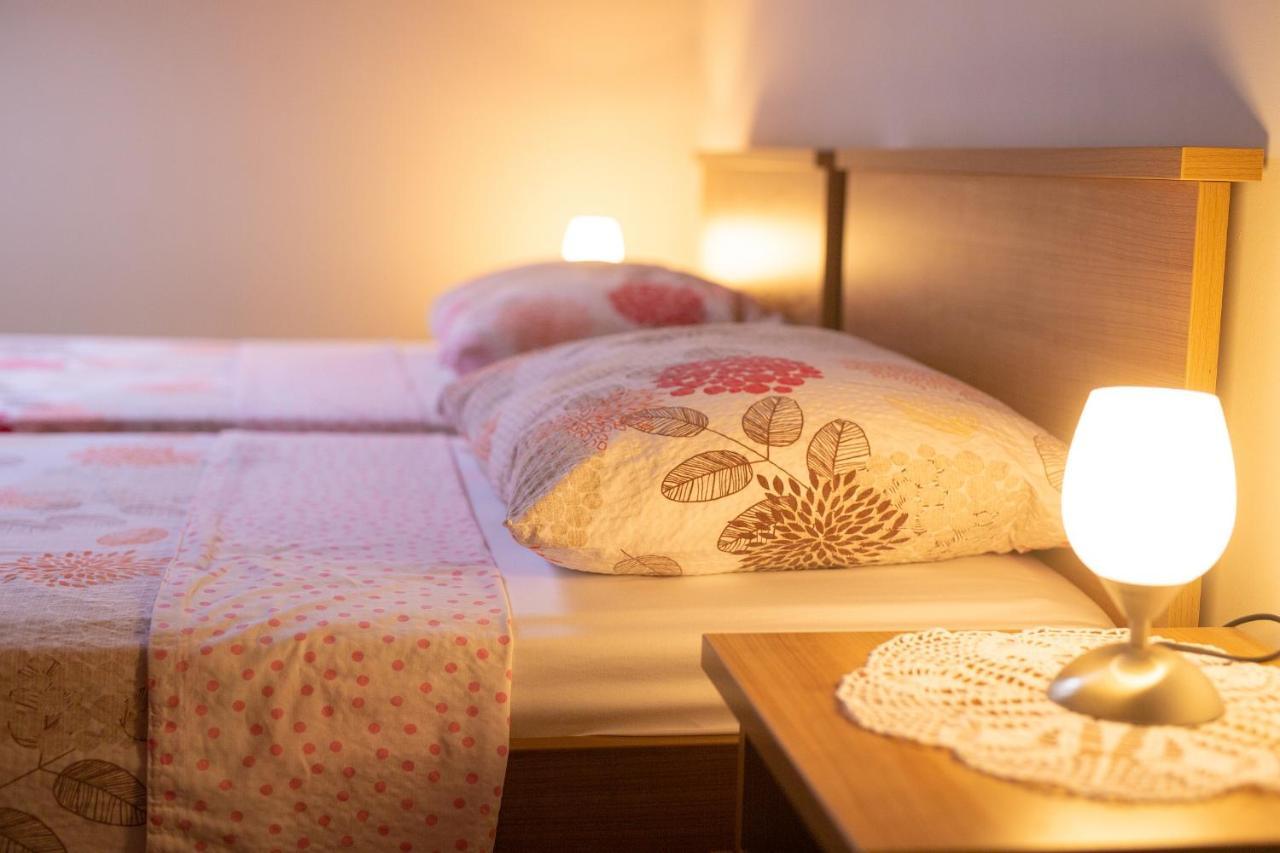 קרק Apartment Mladen מראה חיצוני תמונה