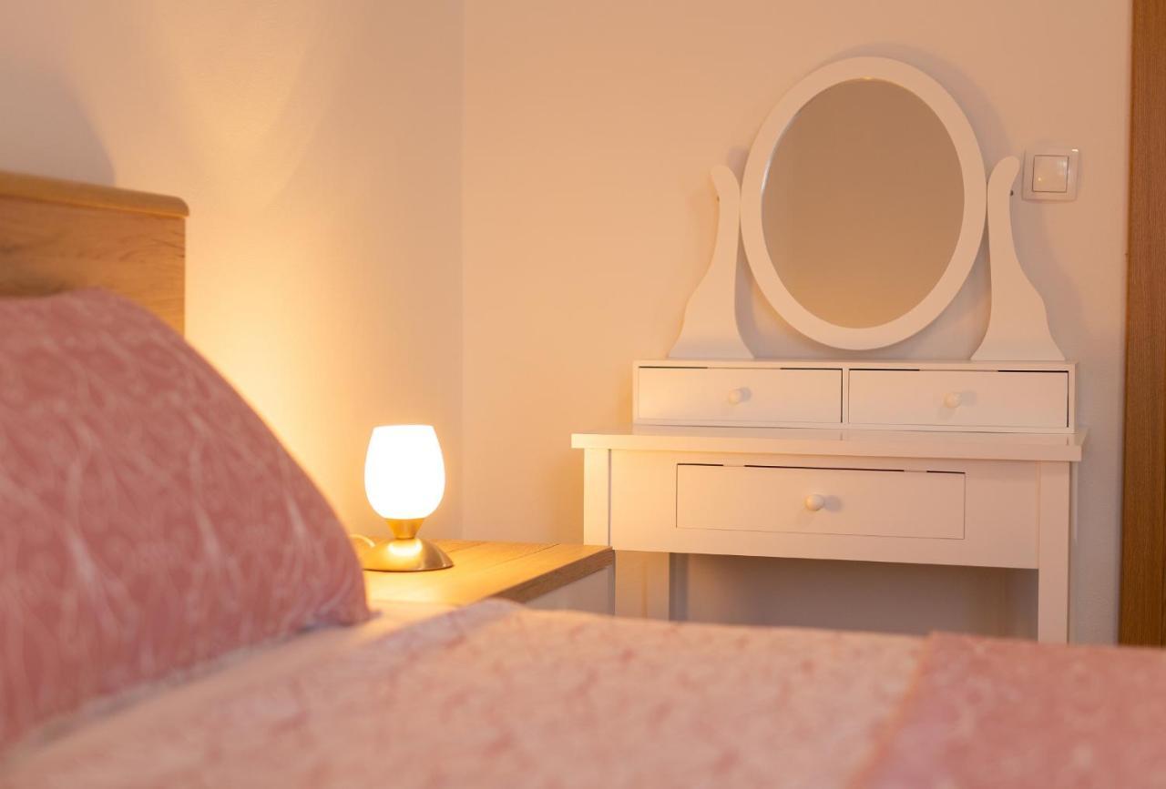 קרק Apartment Mladen מראה חיצוני תמונה