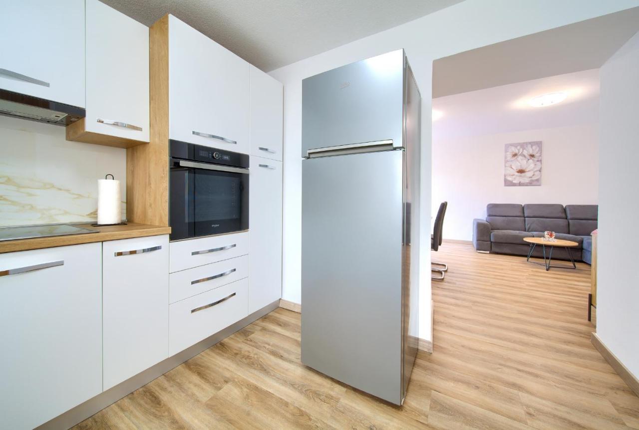 קרק Apartment Mladen מראה חיצוני תמונה